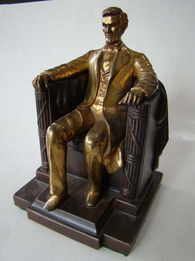 A fine pair "Lincoln in the chair" bookends by Jennings Brothers circa 1935 — image 2